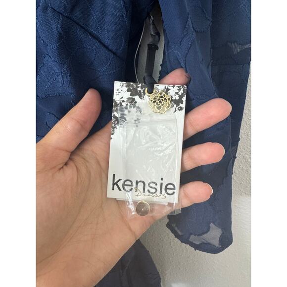 Kensie Navy Floral Textured Wrap Dress NWT – Size 10 – Flaw - Picture 6 of 9